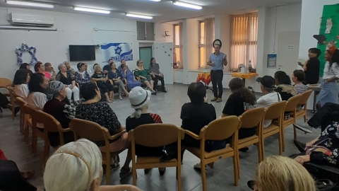 סיום שנה אזרחים ותיקים 2024 (1).jpg