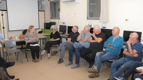 העירייה קיימה כנס עם תעשיינים ובעלי עסקים (4).jpeg