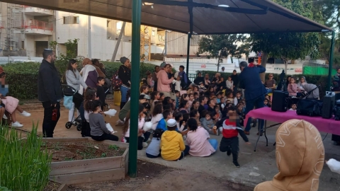 נפגשות בגינה (2).jpeg