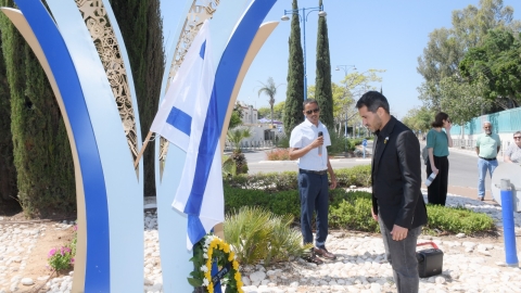 טקס יום הניצחון ביבנה (15).jpeg
