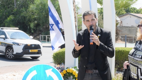 טקס יום הניצחון ביבנה (22).jpeg