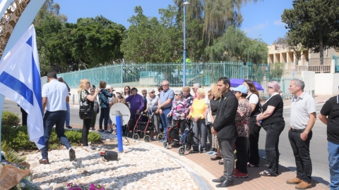 טקס יום הניצחון ביבנה (27).jpeg