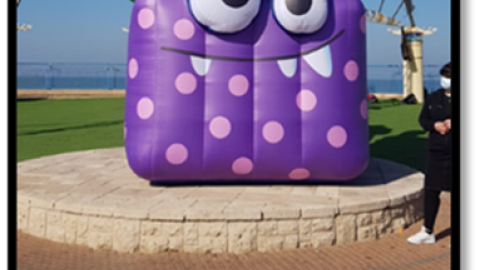 שני בשכונה (2).png