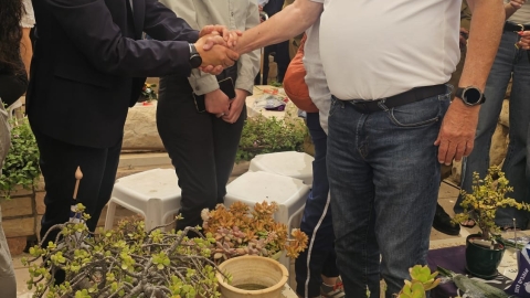 טקס יום הזכרון בבית העלמין (27).jpeg
