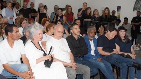תערוכות-מסע בין תרבויות ומעיל של הרבה צבעים (34).jpeg